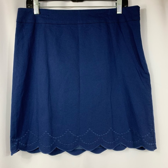 Talbots Dresses & Skirts - TALBOTS Scalloped Hem Navy Straight Skirt Size 10